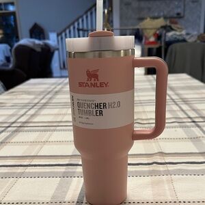 Stanley Pink The Flowstate Quencher H2.0 Tumbler, 40 oz